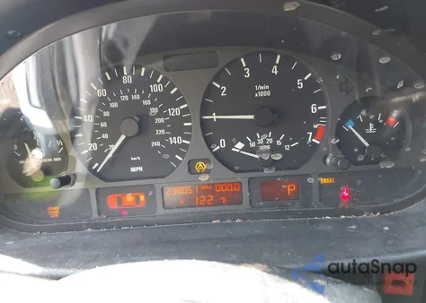 2004 BMW 325It из США, поврежденный, VIN WBAAX13454PJ00853